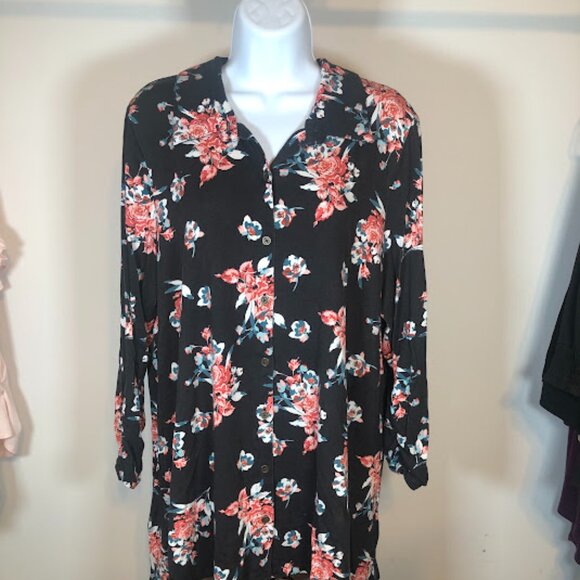 Kim Rogers Size XXL Tunic top- black with floral design - Picture 1 of 15